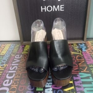 Funky Jessica Simpson Clogs!.